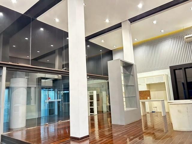 RS191 เช่า อาคารพาณิชย์ ย่านถนนกิ่งแก้ว บางนา เหมาะกับหลายธุรกิจ จอดรถได้หลายคุน เดินทางสะดวก