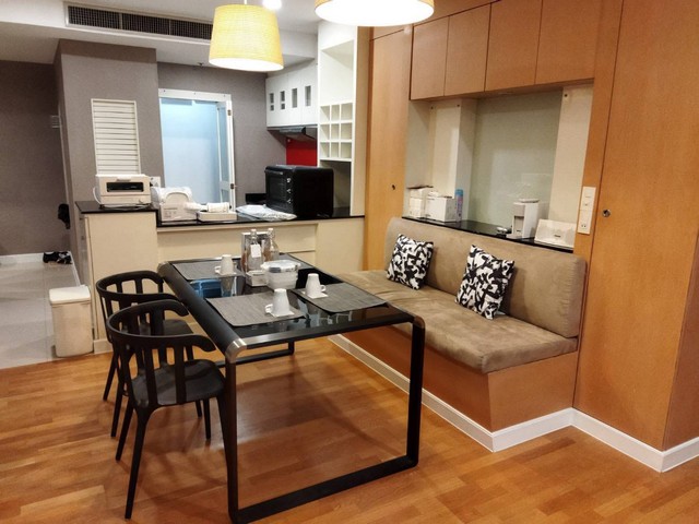 LV53330 ให้เช่า คอนโด เออร์บานา สาทร Urbana Sathorn ตรงข้าม ซอยคอนแวนต์ ปากซอยสวนพลู คอนโดใจกลางเมือง ติดถนนสาทร ใกล้รถไฟฟ้า BTS ช่องนนทรี