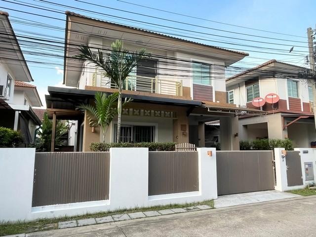 HR 10517 ให้เช่าบ้านแฝดสไตล์บ้านเดี่ยว 2 ชั้น 3 ห้องนอน โครงการ เอโทล มัลดีฟส์ ปาล์ม Atoll Maldives Palms บางนา วงแหวน ใกล้เมกะบางนา