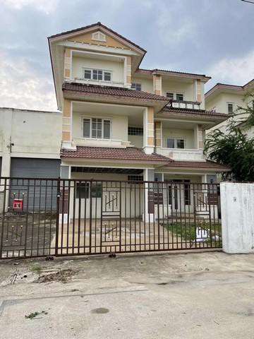 ขายโกดังพร้อมออฟฟิต3ชั้น 216ตร.ว.ย่านคอกกระบือสมุทรสาครใกล้เซ็นทรัลมหาชัย