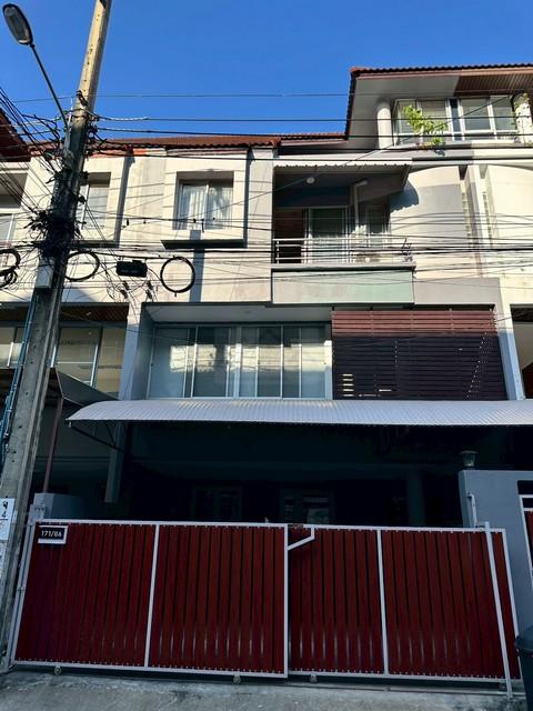 HR 6240 ให้เช่าโฮมออฟฟิศ 4 ชั้น 300 ตร.ม. หมู่บ้านสินธานี ลาดพร้าว 80 รีโนเวทใหม่ ใกล้เลียบด่วน ใกล้รัชดาเหม่งจ๋าย