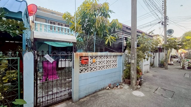 ทาวน์เฮ้าส์ การเคหะทุ่งสองห้อง ใกล้ ไอที สแควร์ หลักสี่