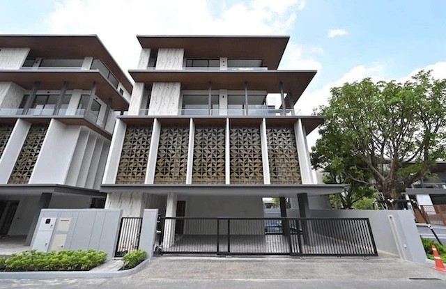 BS1079 ขายบ้านตัวอย่าง Artale Asoke Rama 9 บ้านหรูพระราม 9 4 ห้องนอน 423 ตร.ม.