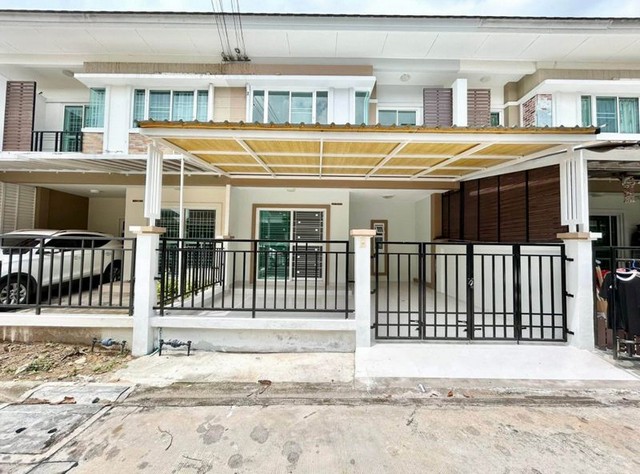 ขายทาวน์โฮม 2 ชั้น หมู่บ้านเดอะเซ็นทรัล2 สุรศักดิ์ ศรีราชา ชลบุรี  FP-H01583