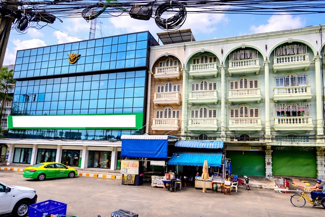 อาคารพาณิชย์ให้เช่า 3นอน 3แอร์ 3 น้ำ  ใกล้Big C บางบอน 2.5 กม. 18 ตร.ว.320 ตร.ม.  ใกล้ตลาดบางบอน 1.2 กม.7-11 ธนาคาร เอกชัย กาญจนา