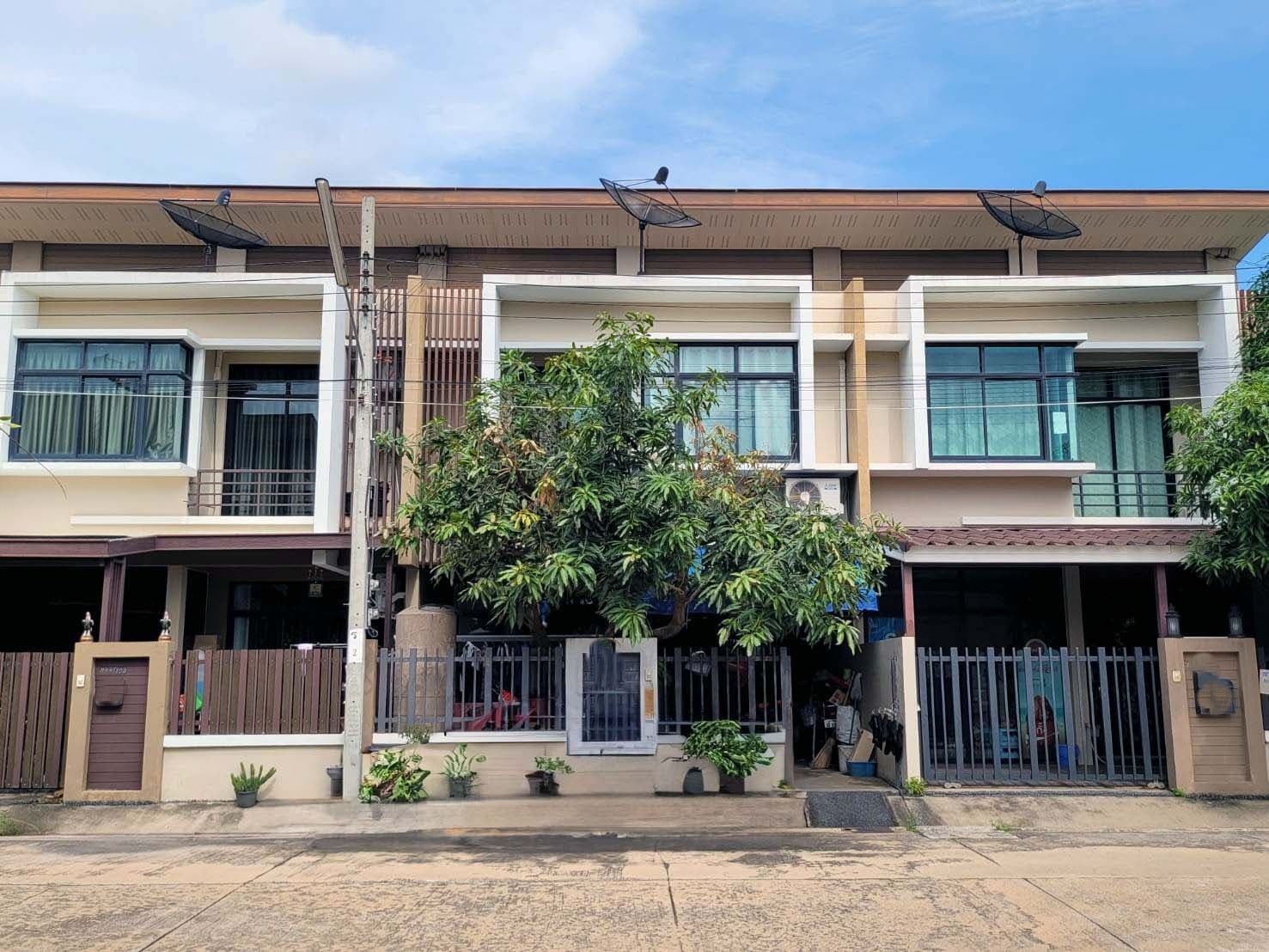 ขาย ทาวน์เฮ้าส์ ธนารินทร์ ทาวน์โฮม 4 สมุทรปราการ อำเภอ เมืองสุราษฎร์ธานี จังหวัด สุราษฎร์ธานี