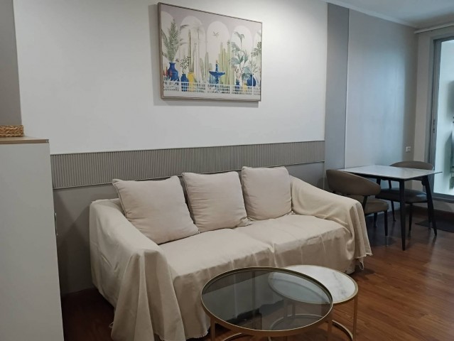 The Address Sukhumvit 42 6th Floor Newly Renovated Fully Furnished Near BTS Ekkamai