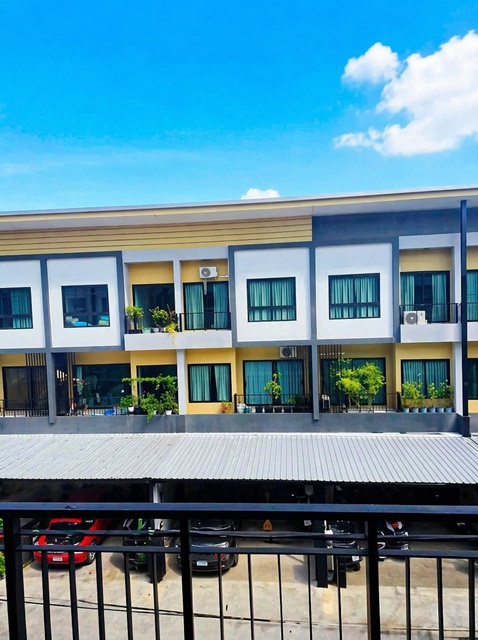 บ้านใหม่ 3 ชั้น ทำเลสุขุมวิท 113 อิมพีเรียลเวิร์ด สำโรง 1.5 กม BTS สำโรง 1กม. ทาวน์โฮม 4นอน 3น้ำ ใกล้BTS แบริ่ง  20 ตร.ว. 240 ตร.ม.