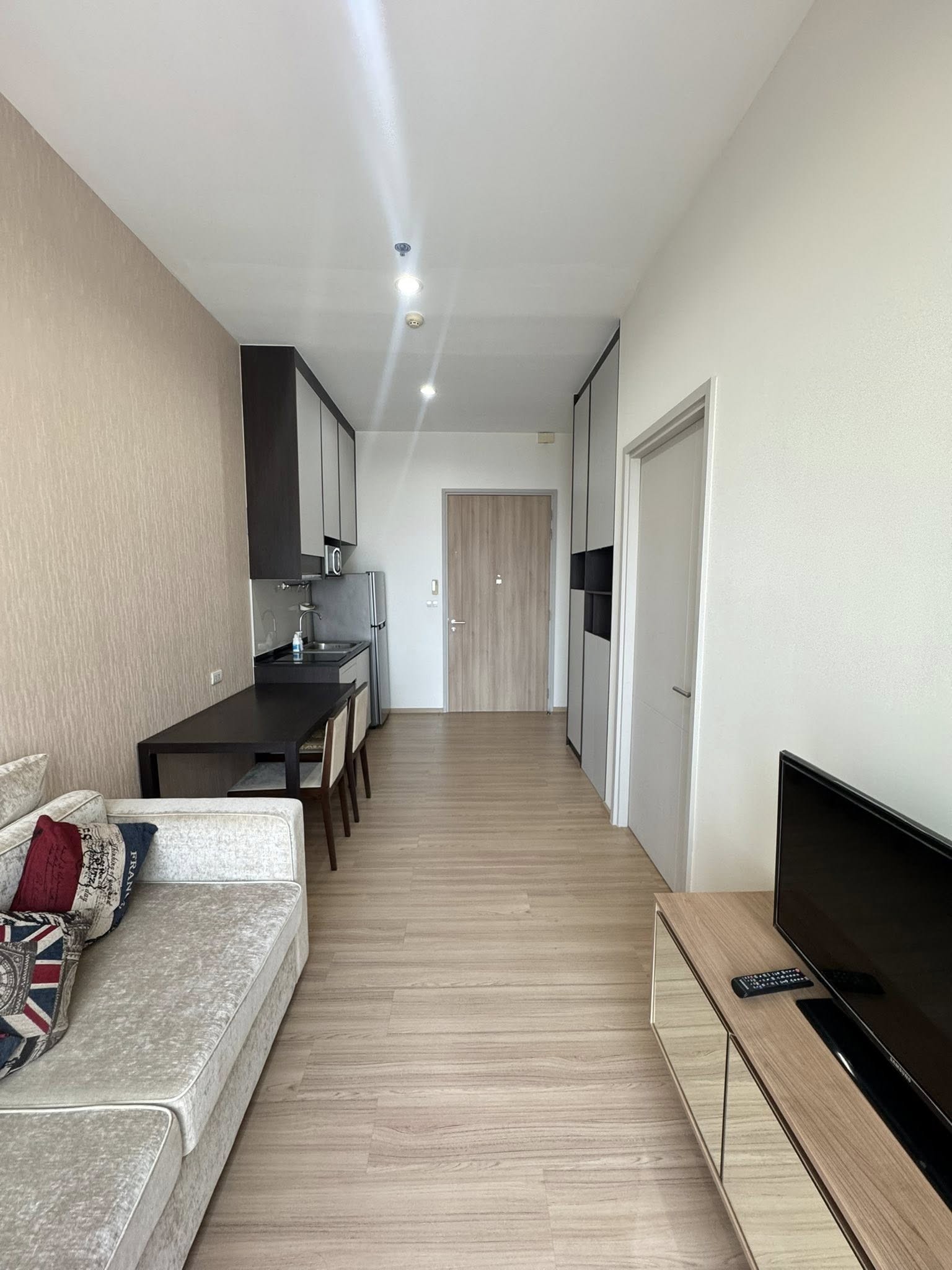 The Capital Ekamai Thonglor Private Comfortable 10th Floor BTS Thonglor