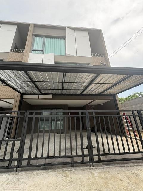 ให้เช่าทาวน์โฮม 3 ชั้น 218 ตร.ม. หมู่บ้านกลางเมือง พหล-วิภาวดี ตรงข้ามตลาดเซฟวันโก