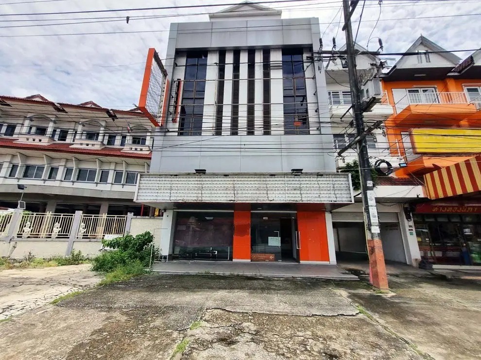 ขาย สำนักงาน หางดง จังหวัดเชียงใหม่ ถนน เชียงใหม่-ฮอด ราคาโปรโมชั่น ลดพิเศษ