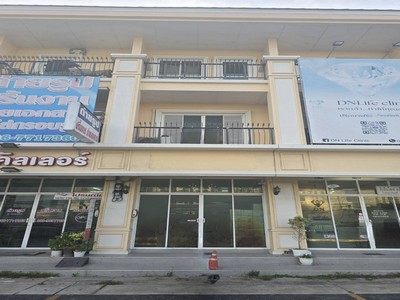 ขายขาดทุนเป็นล้าน! อาคารพาณิชย์ 3 ชั้น ซอย ABAC บางนาโครงการ Ritz ville Bangna เนื้อที่ 18.5 ตร.วา พท.ใช้สอย 228 ตร.ม