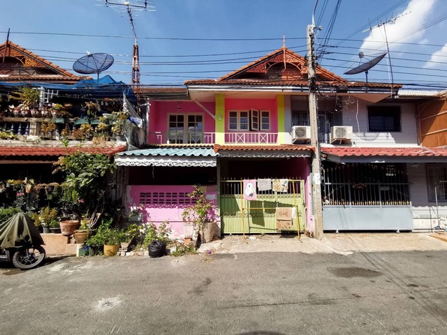 ขายทาวน์เฮ้าส์  หมู่บ้านพฤกษา 3 ถนนเต็มรัก-บางบัวทอง (ถนนวัดลาดปลาดุก) นนทบุรี