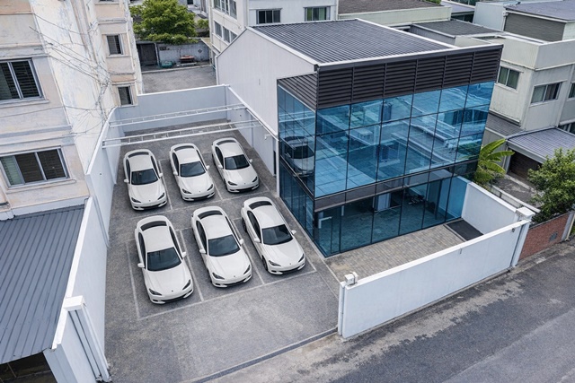 เช่าที่อาคารออฟฟิศ 2ชั้น และโกดังขนาดเล็ก 5นอน 5น้ำ. สำนักงานเขตบางนา 770ม. อุดมสุข 1.4กม BTSบางนา900ม.