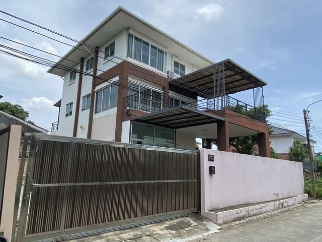 ให้เช่าบ้านเดี่ยว 3 ชั้น 100 ตรว. 400 ตรม. 4 ห้องนอน ประเสริฐมนูกิจ ใกล้ลาดปลาเค้า เลียบด่วน พหลโยธิน เสนานิคม ลาดพร้าว เข้าซอย 100 เมตร