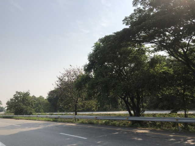 สรรหาทรัพย์ดีเพื่อคนไทย เมืองบ้านตากจังหวัดตาก  3-1-40 ไร่ ติดถนนเอเซีย AH1 ติดถนนพหลโยธิน ไร่ 3ลบ. โทร 096-8821857