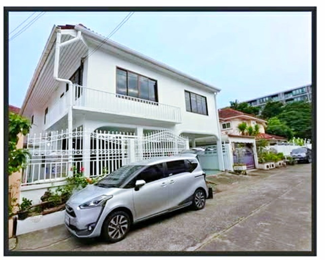 รีโนเวทใหม่  268ตร.ม. 68ตร.วา.MRT โชคชัย 4 3.1 กม.ให้เช่าบ้านเดี่ยว 2 ชั้น 5นอน นาคนิวาส40-48