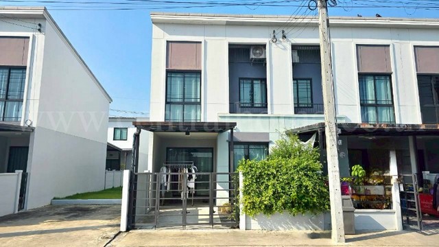 ทาวน์โฮม พลีโน่ รังสิต - ปทุมธานี หลังริม ตกแต่งสวย พร้อมอยู่