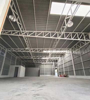 BST1069 ให้เช่าโกดังพร้อมลานปูน กรุงเทพกรีฑาตัดใหม่ ใกล้สนามบินสุวรรณภูมิ พื้นที่รวมใช้งานกว้าง เหมาะสำหรับเก็บสินค้าและโลจิสติกส์