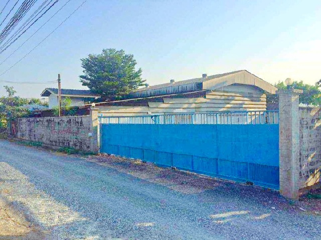 เข้าได้รถบรรทุกใหญ่ 40 ฟุต หนองจอก ให้เช่าโกดัง2ชั้น พร้อมสำนักงาน2ชั้น เกือบ 1ไร่  372ตร.วา ห้องพักพนักงาน 6ห้อง