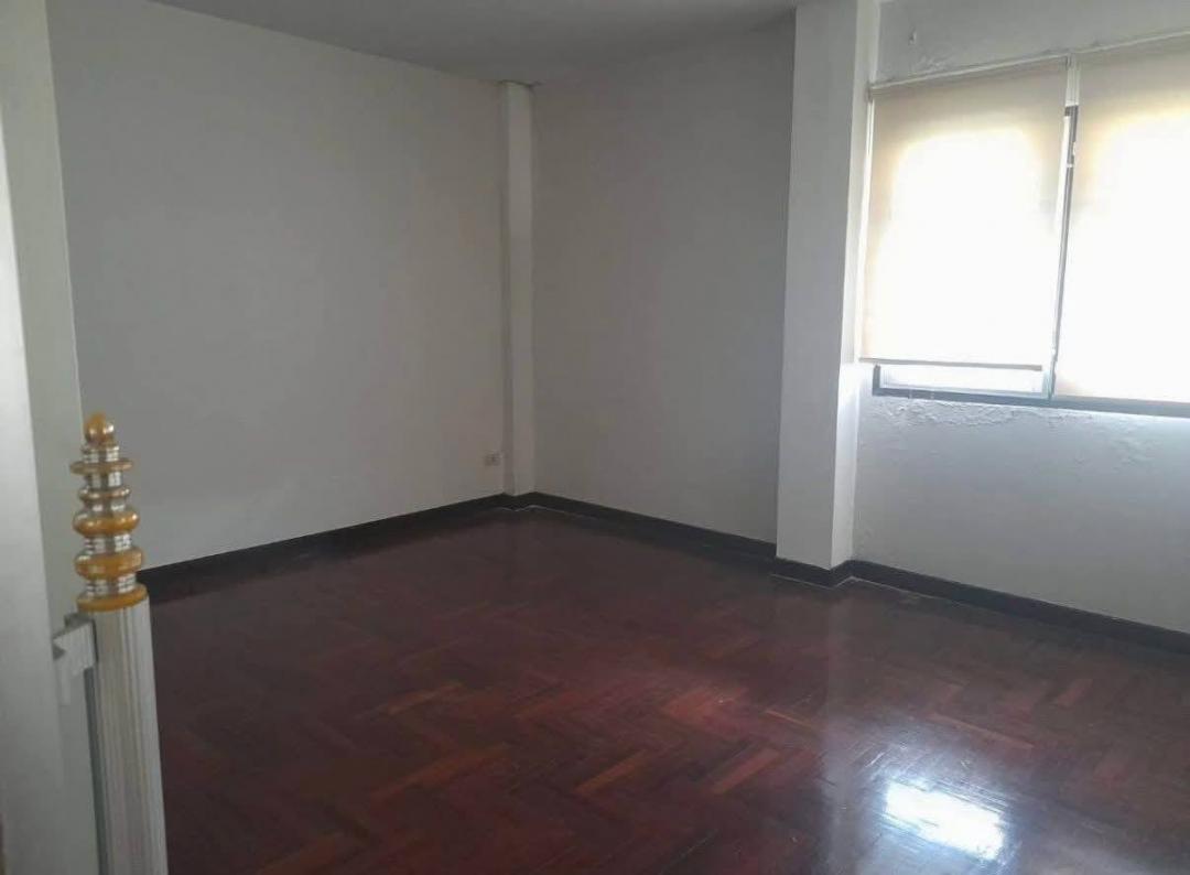 HR 6426 ให้เช่าทาวน์โฮม 4 ชั้น หลังมุม รัชดา ลาดพร้าว