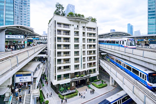 BTS อโศก380ม. MRTสุขุมวิท 380ม. โรงแรม114 นอน 114 น้ำ สูง 10 ชั้น 32 ตร.ม.ต่อห้อง ใกล้เทอร์มินอล 21 600 ม. รร.นานาชาติ NIST