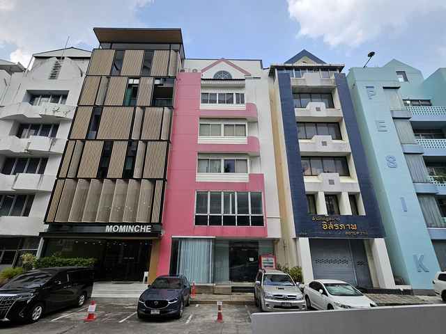 พื้นที่ออฟฟิศให้เช่า ขนาด 100 ตารางเมตร ถนนรัชดาภิเษก สามเสนนอก ห้วยขวาง ว่างชั้น 125และชั้น6 ใกล้ MRT รัชดาภิเษก