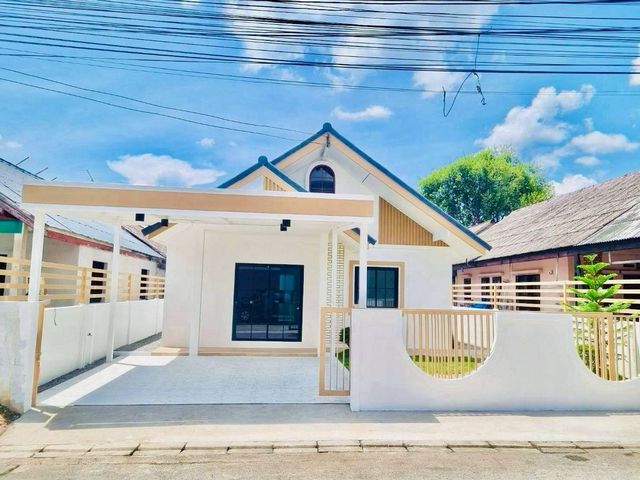 บ้านทำเลทอง #โซนแม่เหียะ ราคาพิเศษ 2.45 ล้าน #รีโนเวททั้งหลัง สภาพใหม่ พร้อมสวนสวย บรรยากาศอบอุ่น เหมาะกับทุกครอบครัว #น้ำไม่ท่วม