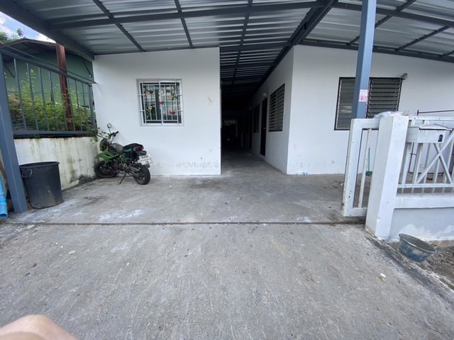 เล็งทรัพย์ดีเก็งเก็บอนาคต ที่ดินอ.เมือง จ.ปทุม  60 วา  9ห้องชั้นเดียว  พร้อมให้เช่าอยู่ แถว ม.รังสิต อ.เมือง ปทุม 2.8ลบ. 60วา