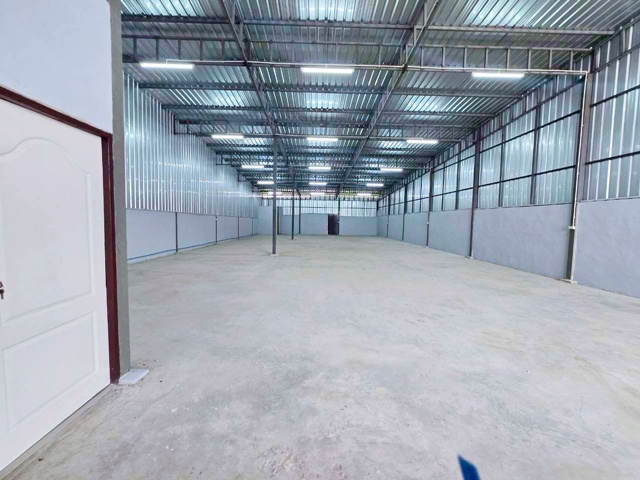 เลียบคลองบางน้ำจืด 1.3 กม. 400 ตร.ม ให้เช่าโกดัง โรงงาน พร้อมออฟฟิศ เดินทางสะดวก สถานีรถไฟบางน้ำจืด 350 ม.ถ.เอกชัย-พระราม2