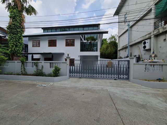 HR 6361 ให้เช่า บ้านเดี่ยว 2 ชั้น โชคชัย4 ลาดพร้าว ใกล้รถไฟฟ้า สถานีโชคชัย4