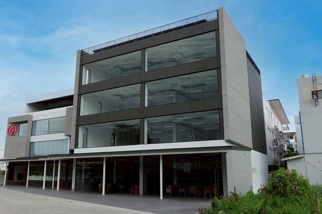 BH3850 ให้เช่าสำนักงานสร้างใหม่ 4 ชั้น พัฒนาการ 31 แบ่งเช่าได้ มีลิฟต์ ที่จอดรถครบ