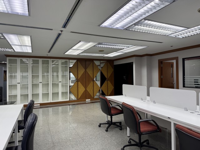 ให้เช่าสำนักงาน (New Renovation) อาคารสินสาธร ทาวเวอร์ ชั้นที่ 17 ราคา 98000 บาท/เดือน