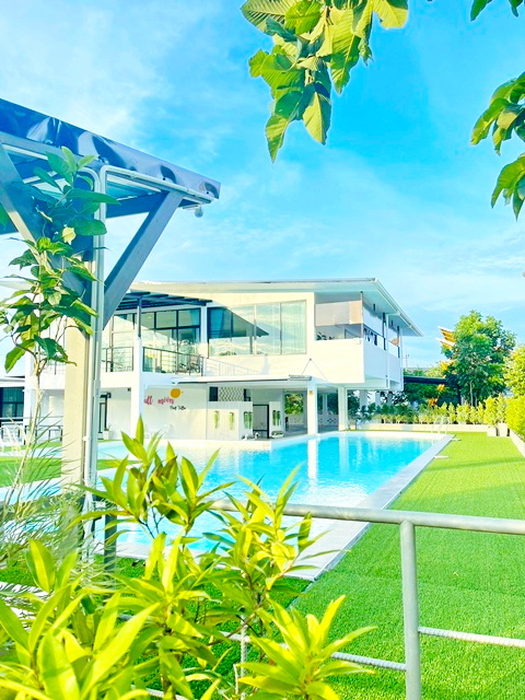 วัดหนองตะกู 1 กม. คฤหาสน์ 2ชั้น  พูลวิลล่าเขาใหญ่ 4-5 นอน 5 น้ำ ขนงพระ ปากช่อง ใกล้ตลาดสดขนงพระ 900 ม. และ ที่ดิน 2 ไร่ 800 ตร.ม.