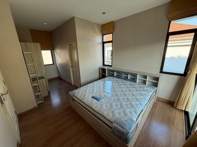 P2307 ให้เช่า บ้านเดี่ยว ออร่า รามคำแหง 94 Aura ใกล้รถไฟฟ้า MRT สัมมากร หน้าบ้านหันไปทิศใต้ เหมาะพักอาศัย