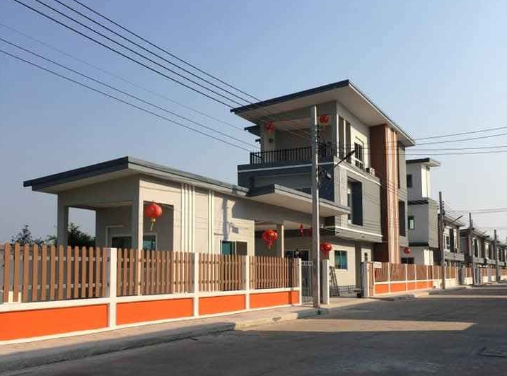 CH1156 ขายบ้านหน้ากว้าง ย่านประชาอุทิศ คลองสวน 6 ห้องนอน 4 ห้องน้ำ