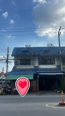 ขายทาวน์เฮาส์สองชั้นห้องมุม ทำเลค้าขาย ใกล้ตลาดอยุธยาตลาดหมู่บ้านดีดี