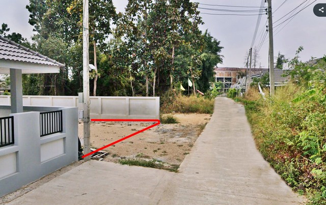 พื้นที่ดิน - 72 ตรว. 0 NGAN 0 RAI  ใกล้กับ โรงพยาบาลสันป่าตอง อบต.ยุหว่า G O O D! ล้อมรั้วแล้ว พร้อมปลูกบ้านได้เลย ใกล้รพ.สันป่าตอง ถูกมาก