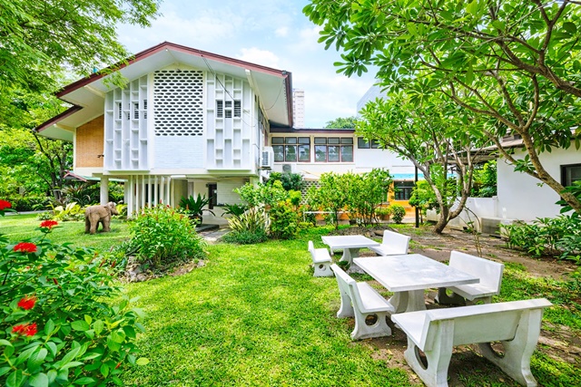 ใกล้ BTSอารีย์ 750 ม. ราชครู Produciton house Office คฤหาสน์ขนาดใหญ่มาก 12 นอน 500 ตร.ม.  5 น้ำ 84998B-M. 1ไร่ 200ตรว.  500 ตร.ม.