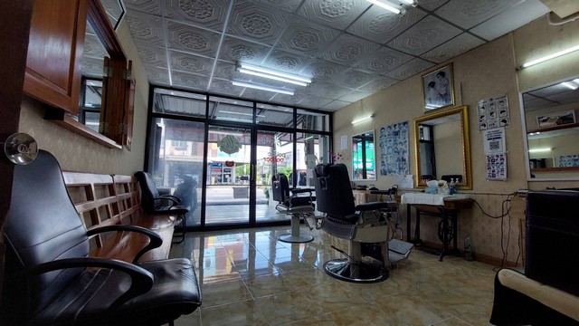 ขายทาวน์เฮ้าส์ 2 ชั้น เจ้าของขายเอง ทำเลค้าขายได้ใจกลางเมืองนครปฐม