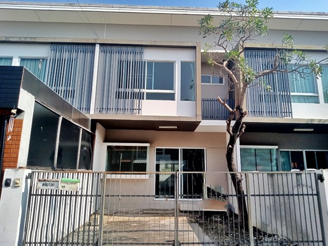 ขายทาวน์เฮ้าส์ โครงการ อินดี้ ประชาอุทิศ 90  ถนนประชาอุทิศ สมุทรปราการ