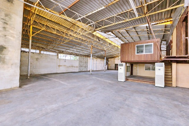 ตลาดน้อย MRTหัวลำโพง 360ม. 780ตรม. ท่าเรือข้ามฟากสี่พระยา ให้เช่าโกดัง เจริญกรุง25-35 ย่านกลางเมือง สัมพันธวงศ์ 195ตรว.  3น้ำ 4นอน แอร์ 1ตัว