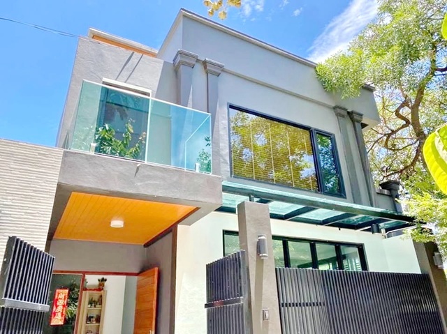 ม.ธุรกิจบัณฑิตย์ 1 กม.  3นอน วิวสวน ย่านประชาชื่น-งามวงศ์วาน MRTแจ้งวัฒนะ14 ให้เช่าโฮมออฟฟิศ 3 ชั้น ห้องมุม 32ตร.วา. 362ตร.ม. 4 น้ำ