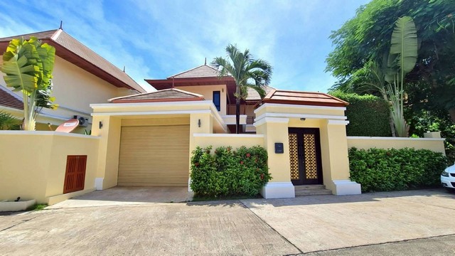 LV53446 ขายพูลวิลล่าติดทะเลบางเสร่ นาจอมเทียน พร้อมเฟอร์นิเจอร์