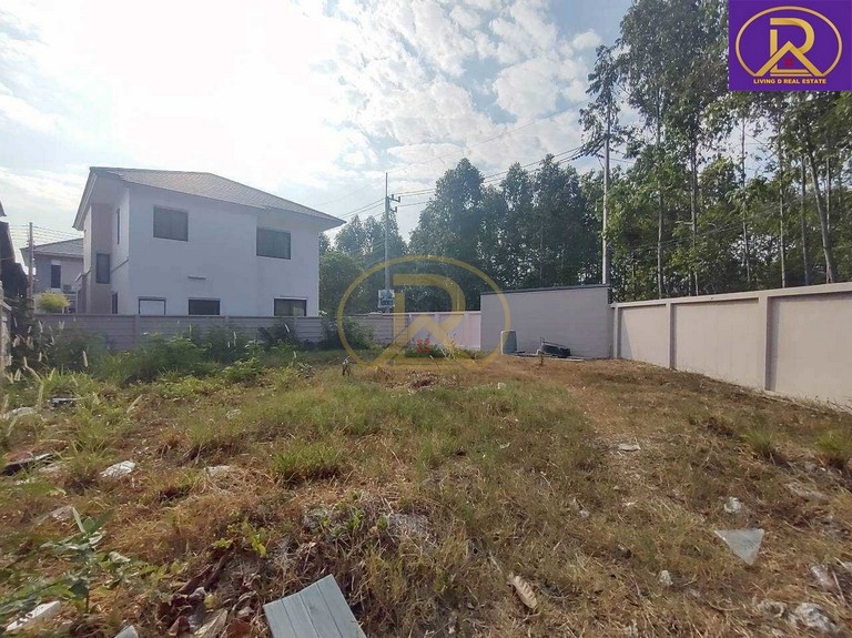 ขายที่ดินเปล่าปรับถมแล้วขนาด 72.9 ตร.วา ในโครงการหมู่บ้านภูริ ต.บ้านสวน อ.เมือง จ.ชลบุรี