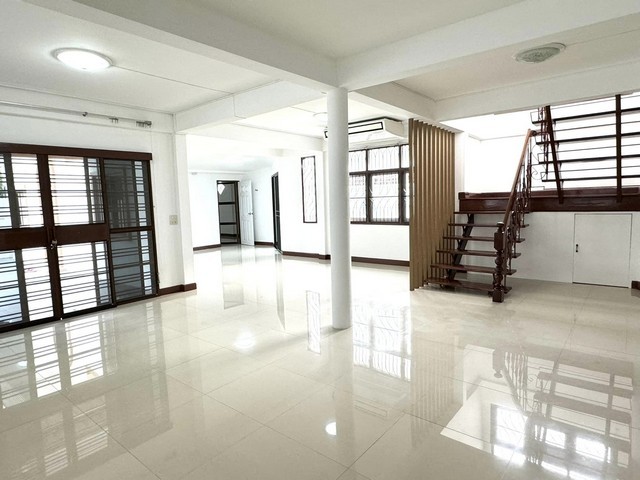 ให้เช่าHomeoffice 2ชั้นหลังมุม 405 ตร.ม.ย่านลาดพร้าว48สุทธิสารใกล้MRTภาวนาMRTสุทธิสาร