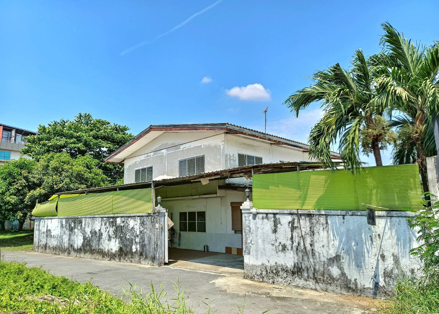 ที่ดินพร้อมบ้านเดี่ยว 2 ชั้น + โกดัง 115 ตารางวา ซอยประเสริฐมนูกิจ 5 แยก 3 ลาดพร้าว กรุงเทพ  รองรับธุรกิจ ทำเลศักยภาพ