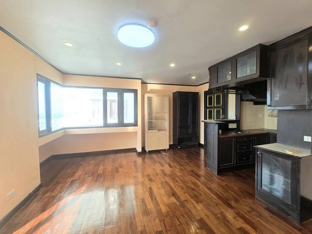 2294 ขาย คอนโด Klongjan Place 2190000 บาท 66 ตร.ม. ชั้นทั้งหมด 22 ชั้น