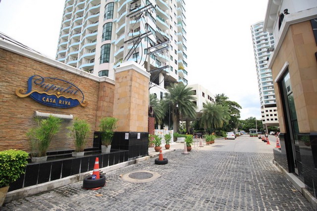 ขายด่วนพร้อมผู้เช่า คอนโดหรูติดแม่น้ำเจ้าพระยา  ศุภาลัย คาซ่า ริวา Supalai Casa Riva