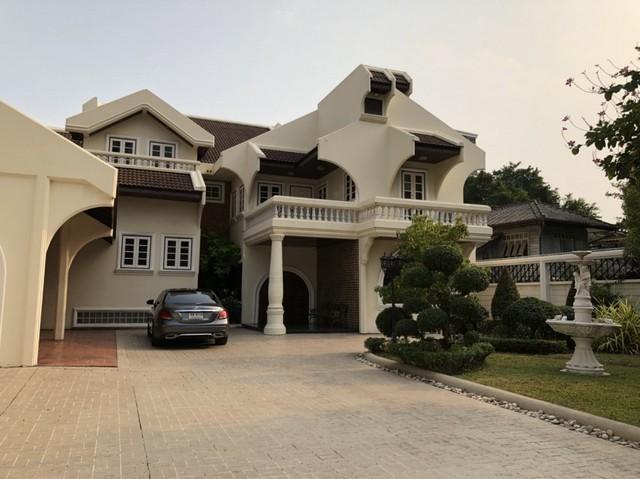 ให้เช่าบ้านเดี่ยว 2 ชั้น 208 ตร.ว. ย่านสาทร สวนพลูซอย 6 ใกล้ BTS ช่องนนทรี และ MRT ลุมพินี